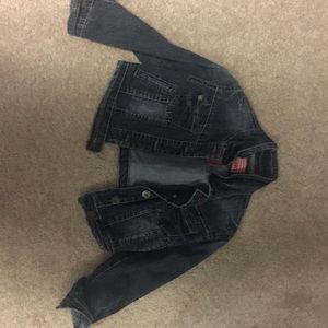 Half sleeve denim jacket